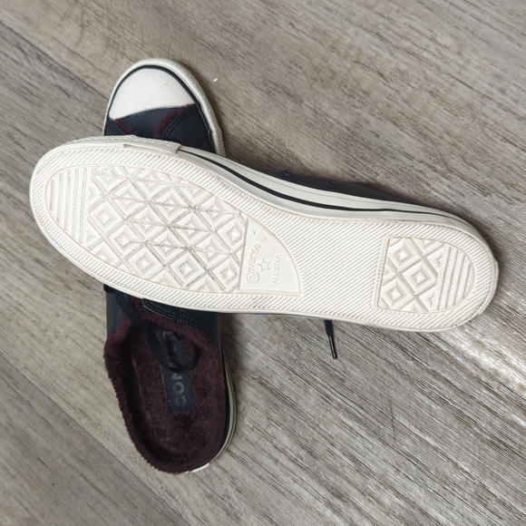 Slip-on Leather Converse w/ Fur Lining - Picture 3 of 6